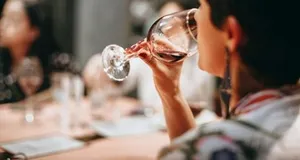 Restaurantes & Vinos Restaurantes & Vinos