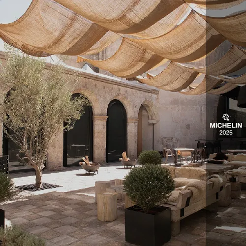 Cirqa Relais & Châteaux