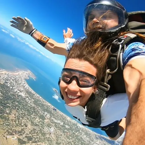 Saltá en paracaídas