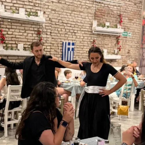 Cena Griega con Show de Danzas típicas