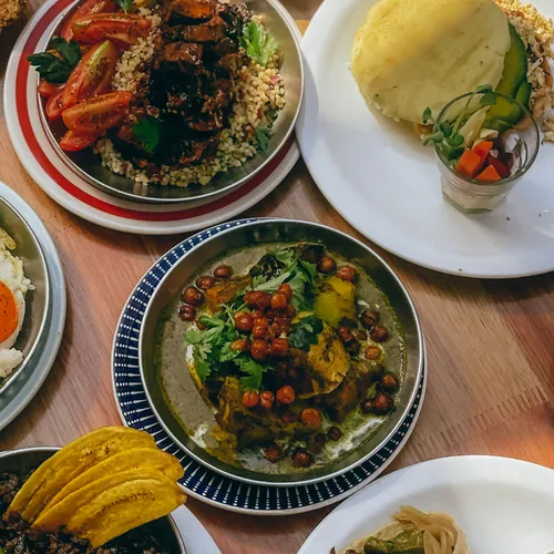 Noche de platitos en Sampa