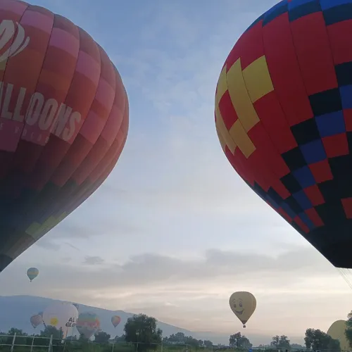 Vuelo en globo con desayuno Vuelo en globo con desayuno
