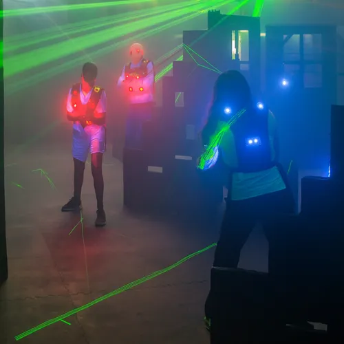 Laser Tag en Ludus Tactical Games para seis Laser Tag en Ludus Tactical Games para seis