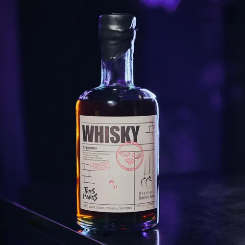Clase de Whisky privada con Tres Monos