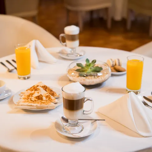 Merienda en Hotel del Lago