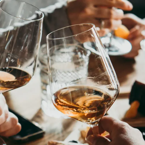 Cata de vinos premium y jamones del mundo en Say Cheese