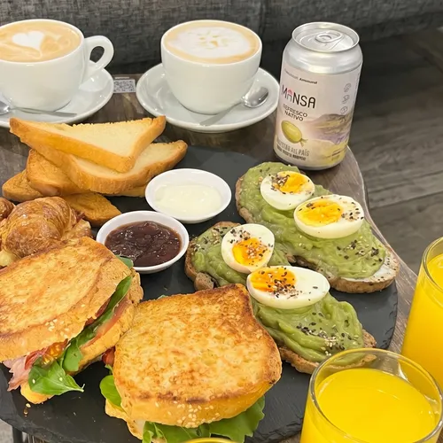 Brunch con gatitos Brunch con gatitos