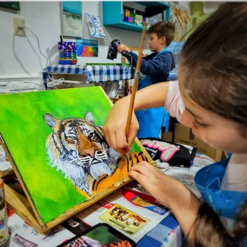 Clase de pintura para niños