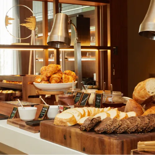 Desayuno Buffet en el AC Marriott Lima Desayuno Buffet en el AC Marriott Lima
