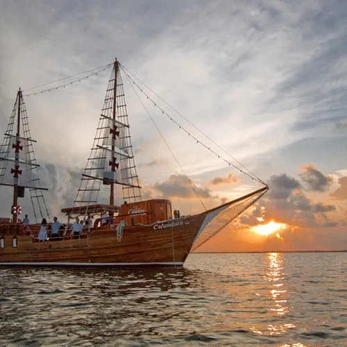 Columbus the Romantic Dinner - Mar y Tierra