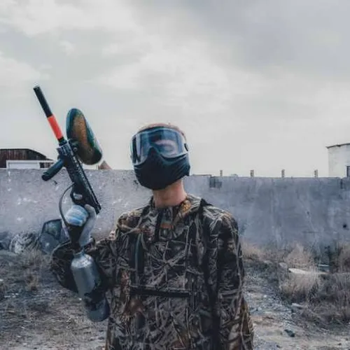 ¡Combate en un campo de gotcha!