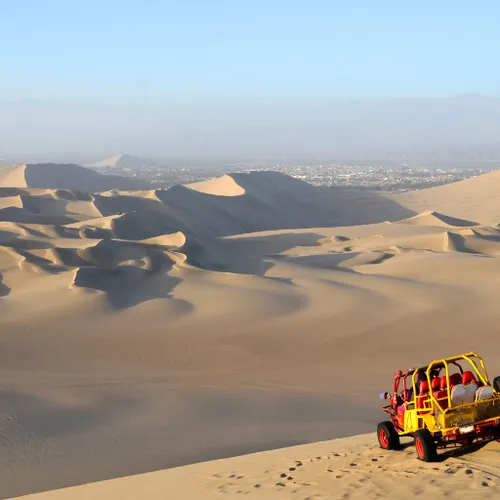 Buggies y Sandboard en el desierto California Paracas Buggies y Sandboard en el desierto California Paracas