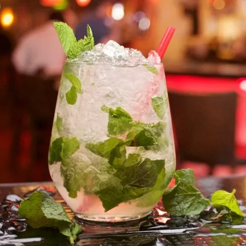 Cocktails en Zeratti Bar