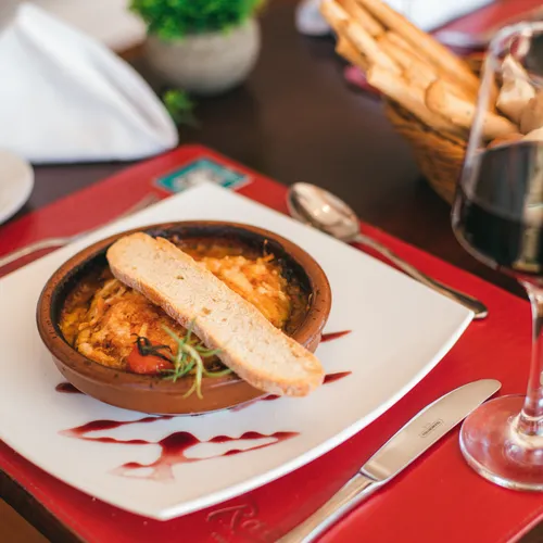 Del Carmen Restaurant & Lounge by Radisson Del Carmen Restaurant & Lounge by Radisson